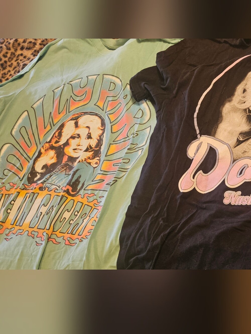 2 Dolly Parton Tshirts